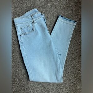 LOFT Petite High Rise Skinny Jeans - Light Wash